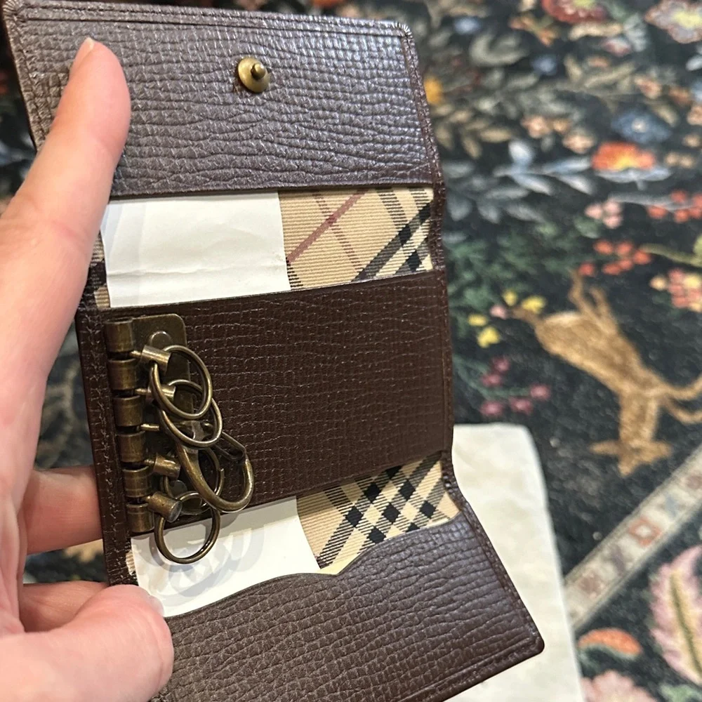 NWOT Vintage Burberry London key and card holder